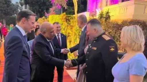 وزير الكهرباء يشارك سفارة روسيا بالقاهرة الاحتفال باليوم الوطنى الروسي