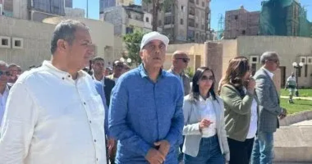  رئيس الوزراء 