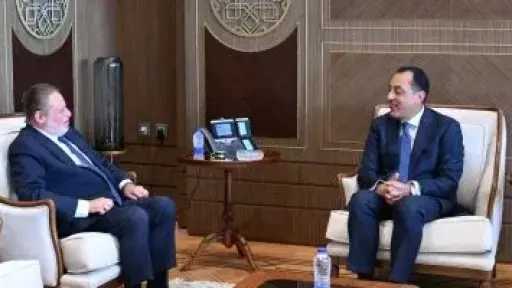 رئيس الوزراء يلتقي محافظ البنك المركزي لمتابعة جهود التنسيق بين السياسات المالية والنقدية