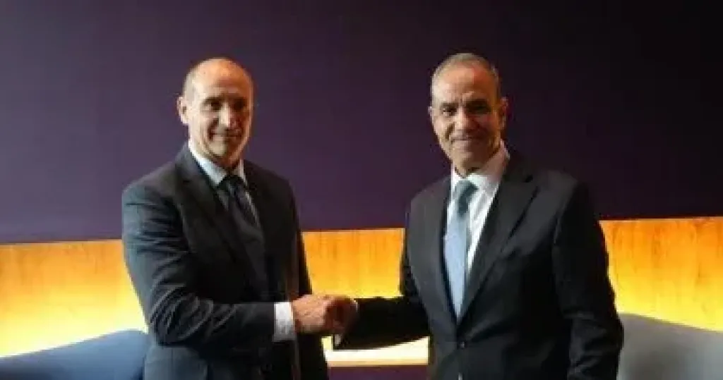 وزير الخارجية 
