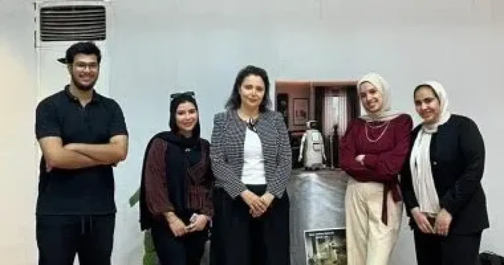 طلاب الفنون التطبيقية بجامعة العاصمة 