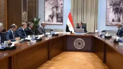 رئيس الوزراء يتابع مستجدات موقف تنفيذ مشروعات الطاقة الجديدة والمتجددة