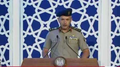 الرئيس السيسى يستمع لعرض من رئيس فرع الدورات المدنية حول الدورة الـ3 لأئمة الأوقاف
