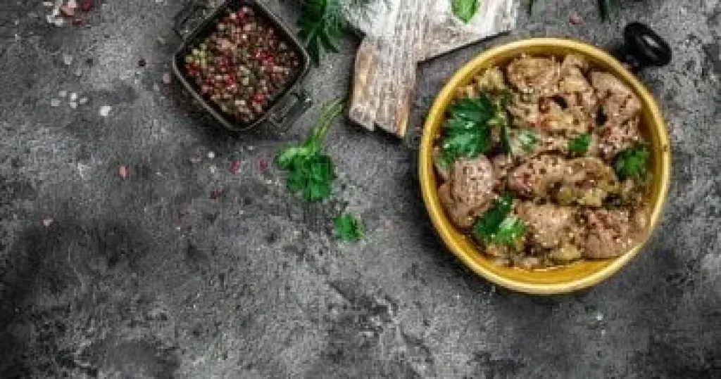 طريقة عمل طاجن الكبدة والقوانص