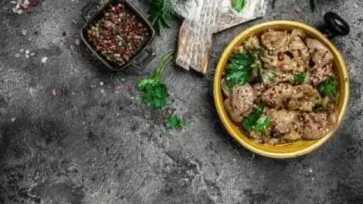 طريقة عمل طاجن الكبدة والقوانص.. بنكهة إسكندرانية لا تقاوم