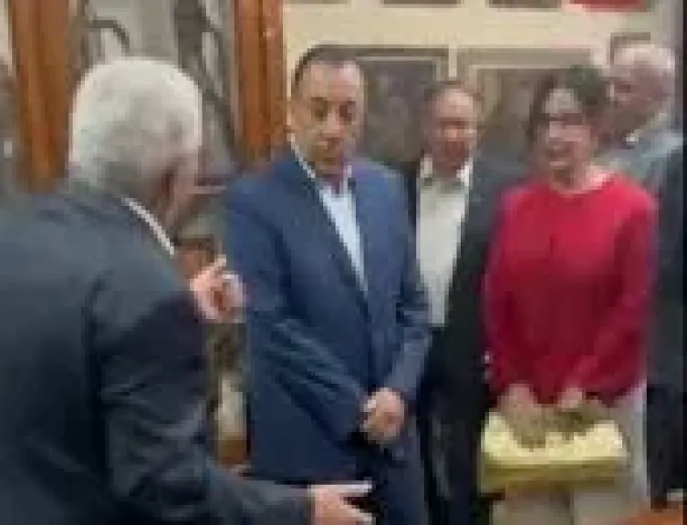 رئيس الوزراء 