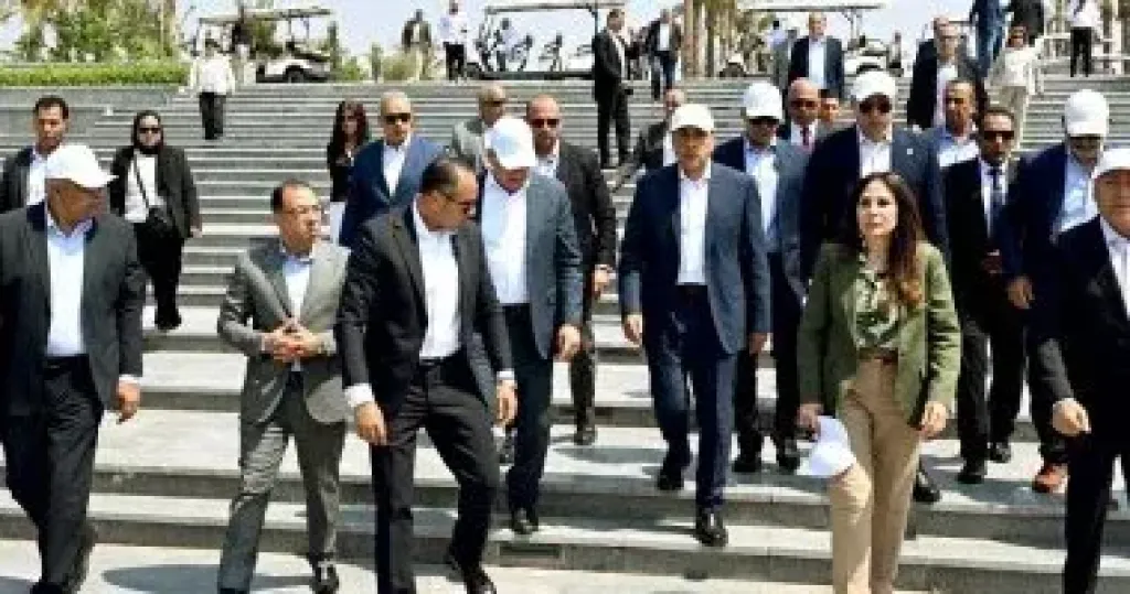 وزيرة الإسكان: 