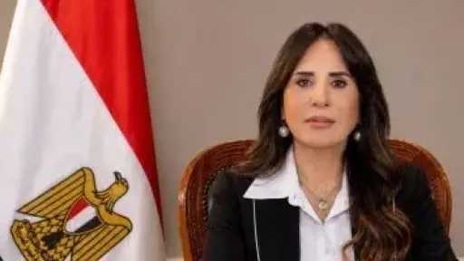 وزيرة الإسكان تتابع موقف تنفيذ المشروعات السكنية ب 5 مدن جديدة