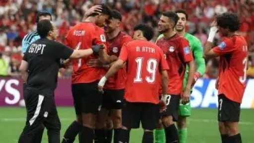 سفير الإمارات يهنئ مصر بالفوز فى المونديال: أداء رائع وعكس عزيمة الفراعنة