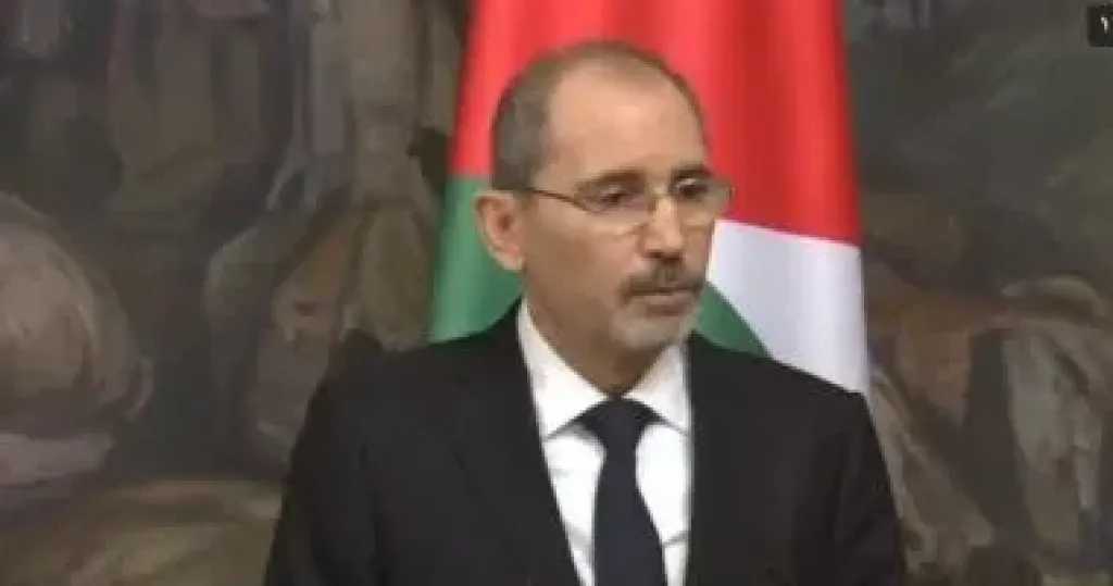 وزير الخارجية الأردنى يلتقى أبو الغيط على هامش الاجتماعات العربية فى عمّان