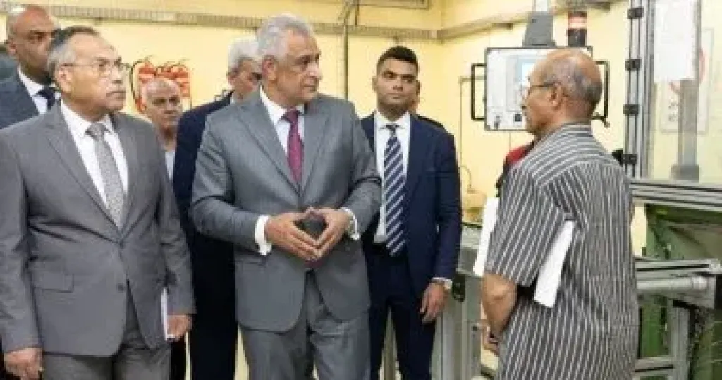 وزير الإنتاج الحربي 