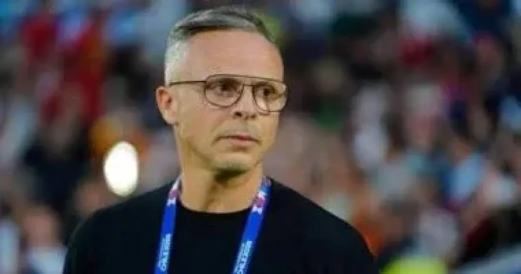 مدرب منتخب المغرب: 