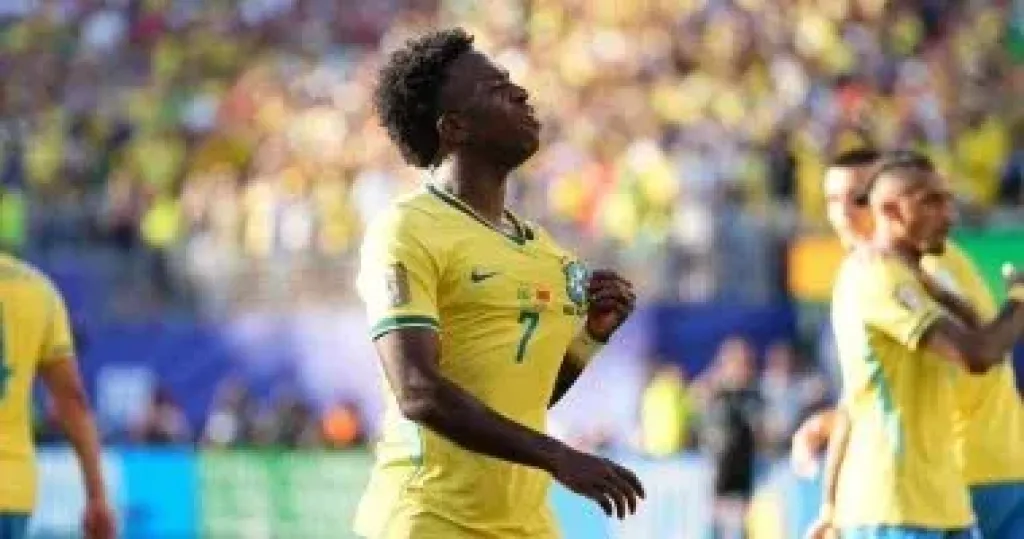 الاتحاد البرازيلي - فينيسيوس