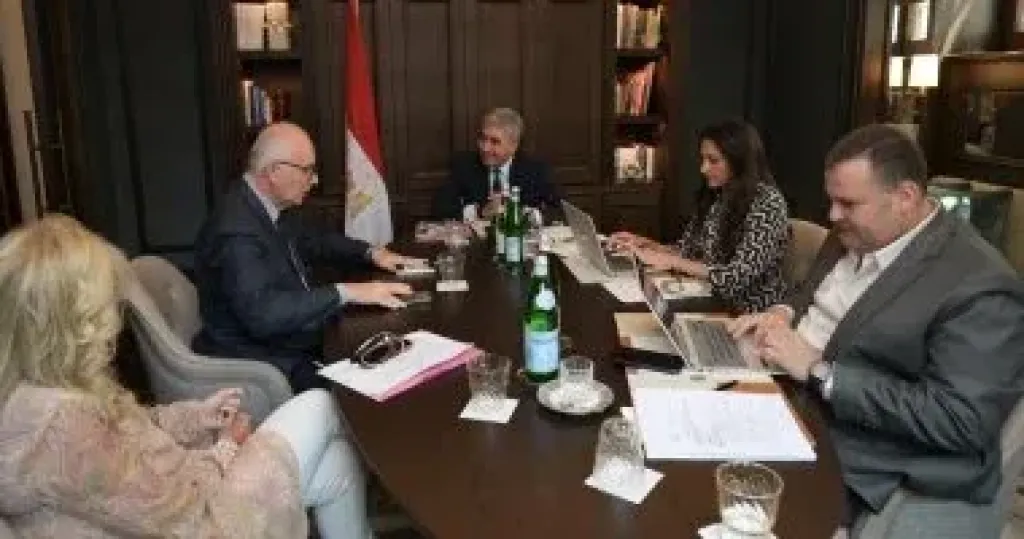 وزير السياحة: 