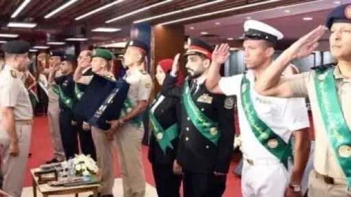 وزير الدفاع يشهد حفل تخرج دورات جديدة من دارسى الأكاديمية العسكرية للدراسات العليا