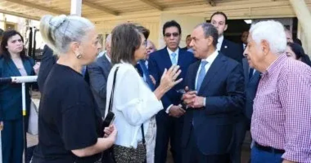 وزير الخارجية 