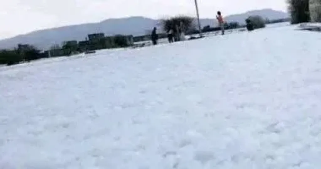 عاصفة ثلجية فى اليمن 