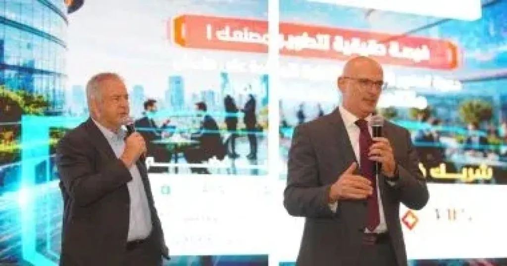19 شركة تقود رقمنة 150 مصنعًا 