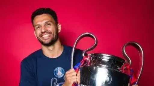 ميلان يعلن التعاقد مع جونزالو راموس مهاجم باريس سان جيرمان