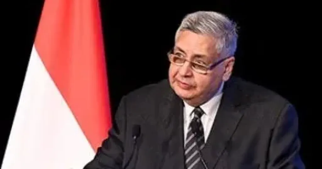 عوض تاج الدين: 