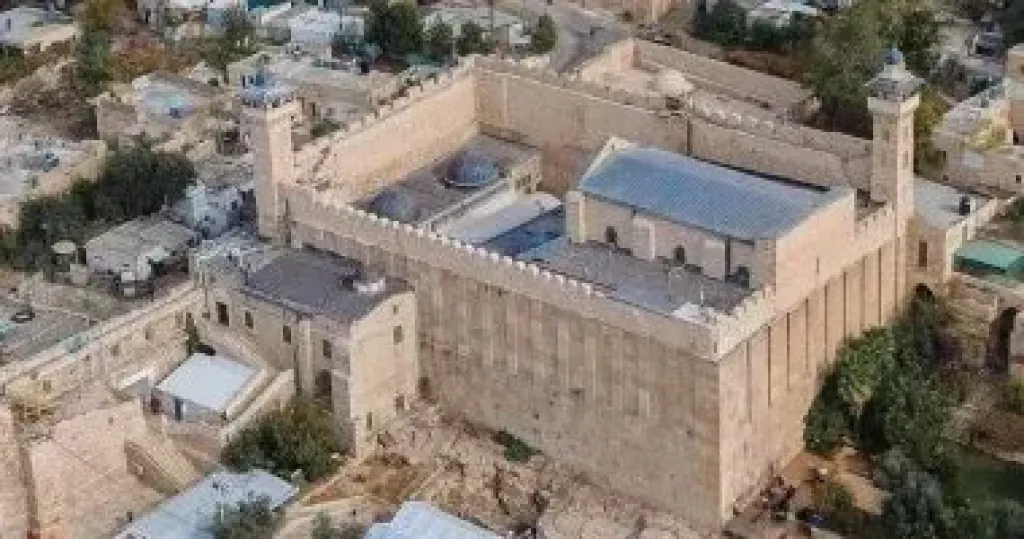"الصحن المكشوف"