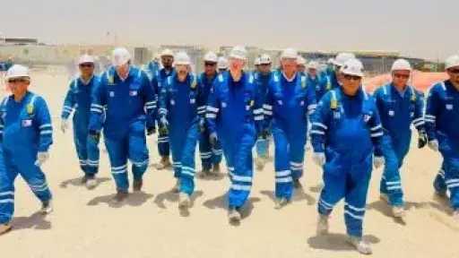 وزير البترول يتفقد موقع عمل بتروجت بإحدى مشروعات النفط فى الإمارات