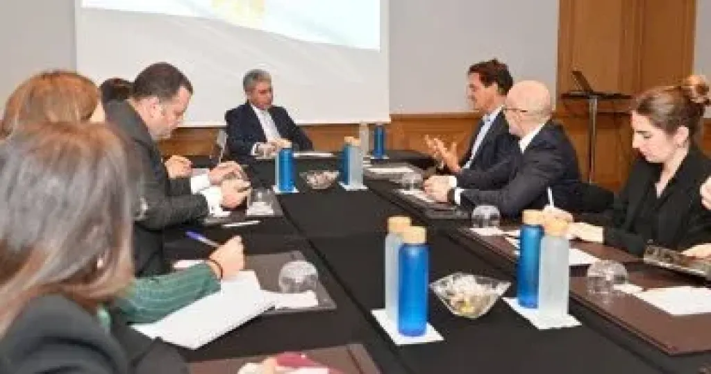 وزير السياحة والآثار 