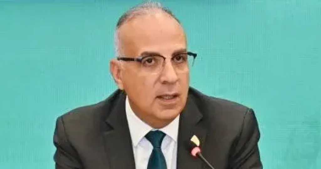 الري تضبط جراراً يلقي مياه صرف بترعة ”بحر كحيل” بالفيوم