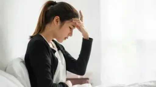 6 علامات تحذيرية لنقص فيتامين ب12 تظهر على وجهك وعينيك