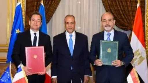 وزير الخارجية يشهد مراسم التوقيع على إعلان النوايا للتعاون فى الهجرة بين مصر وفرنسا