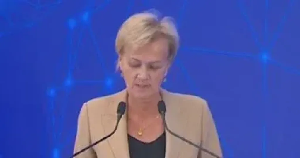 سفيرة الاتحاد الأوروبى 