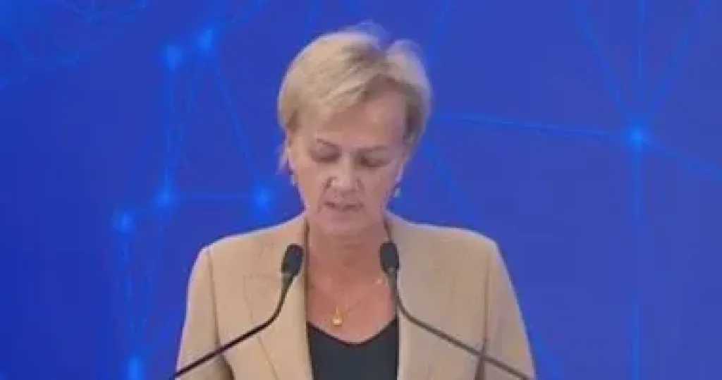 سفيرة الاتحاد الأوروبى بالقاهرة تدعم الفراعنة: كسبتم احترام العالم