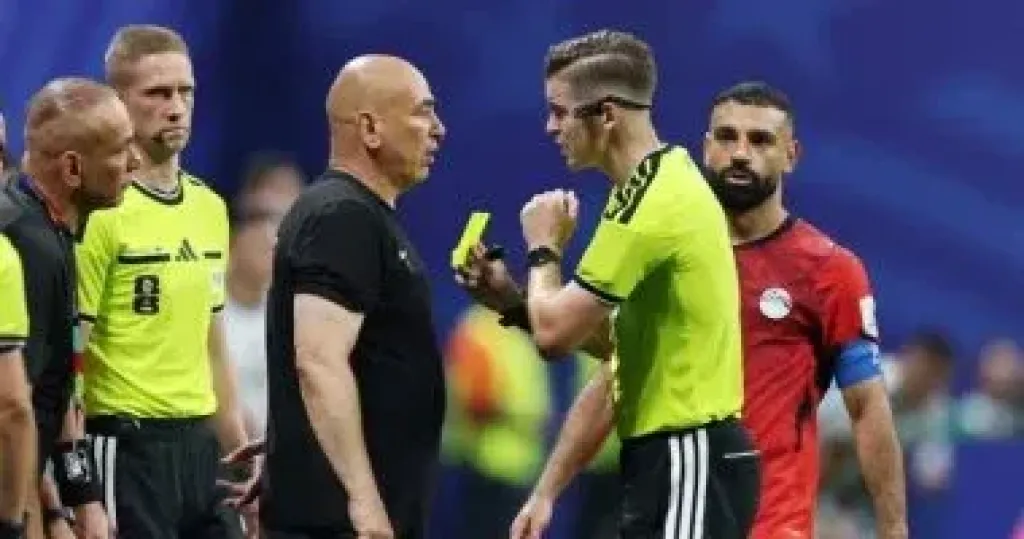 محلل أجنبى: 