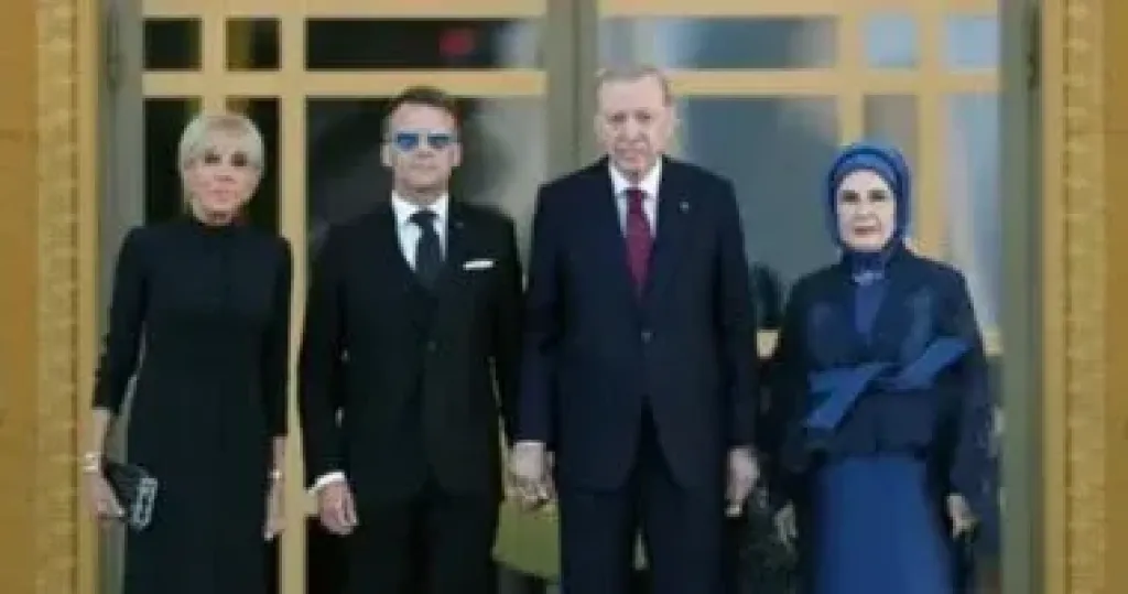 لقطة بروتوكولية لماكرون