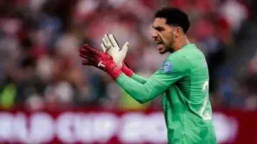 مصطفى شوبير بالمربع الذهبى لقائمة أفضل حراس المونديال فى تصنيف فيفا