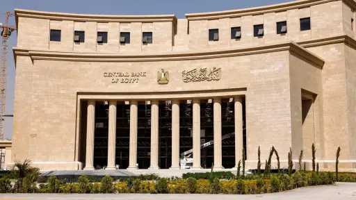 بعد إطلاق مبادرة المركزي والخارجية.. 8 خطوات لتحديث البيانات البنكية للمصريين بالخارج