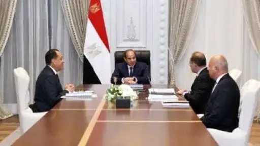 الرئيس السيسى يوجه بضمان التأكد من تسليم حاجزى المشاريع العقارية وحداتهم دون تأخير