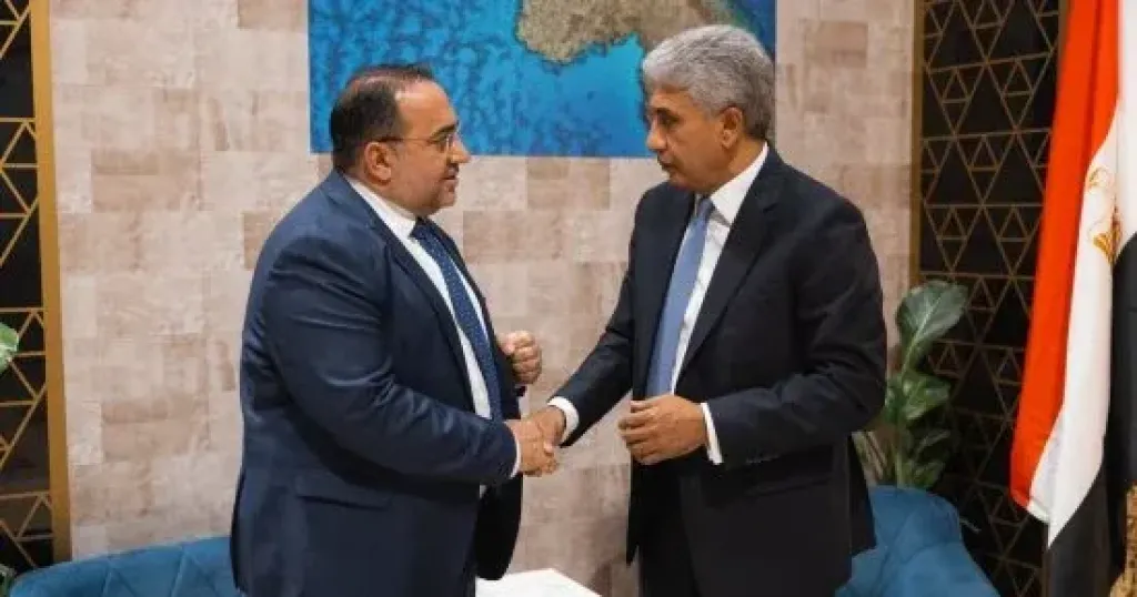 وزير السياحة 
