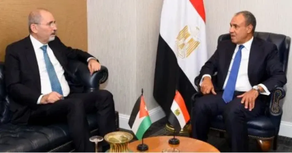 وزير الخارجية 