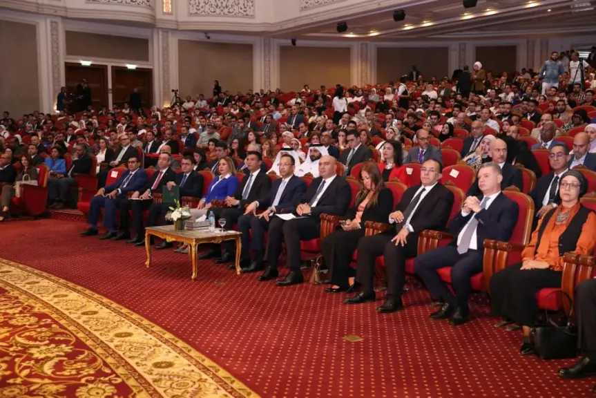 وزير الاتصالات: 20 كابلًا بحريًا دوليًا تنقل عبر مصر 90% من حركة الإنترنت بين أوروبا وأسيا