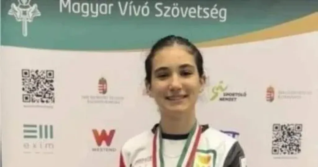 سارة حسنى 
