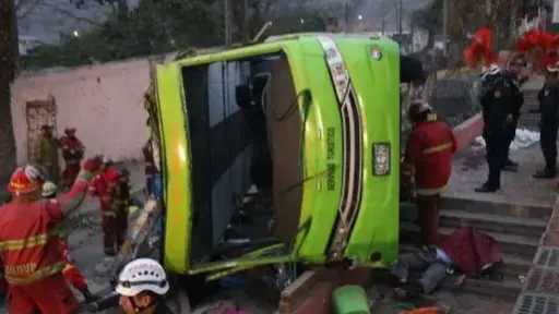 مصرع سائحين فلبينيين وإصابة 8 آخرين إثر انقلاب حافلة سياحية في ألمانيا