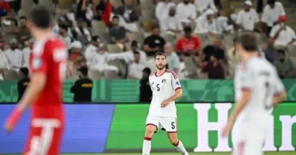 بثلاثية في البحرين.. الإمارات 