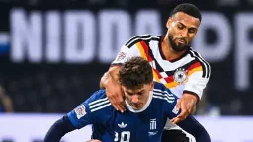 اليونان تفجر مفاجأة وتلحق كلوب أول هزيمة مع منتخب ألمانيا