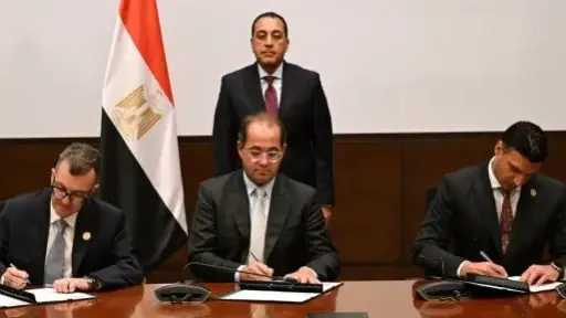 مدبولى يشهد توقيع اتفاقية تسوية مديونية بنك الاستثمار القومي