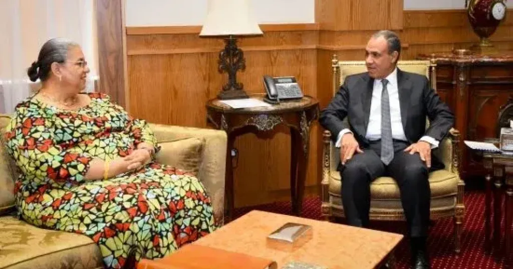 وزير الخارجية 