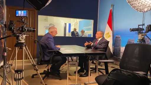 وزير الخارجية يجرى لقاءً إعلامياً مع الإعلامي طوني خليفة على هامش فعاليات منتدى العلمين إفريقيا