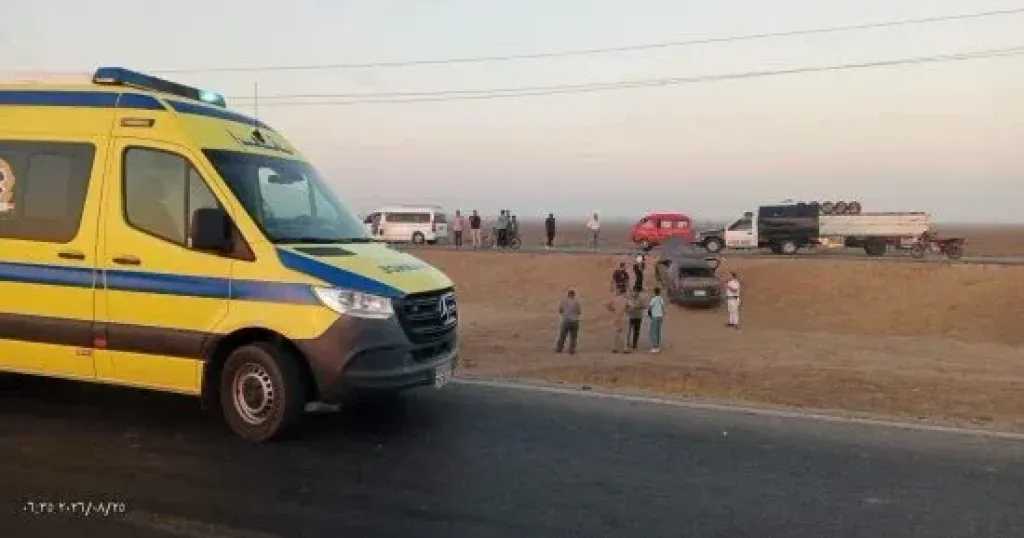 إصابة 7 أشخاص فى حادث انقلاب ميكروباص بصحراوى البحيرة