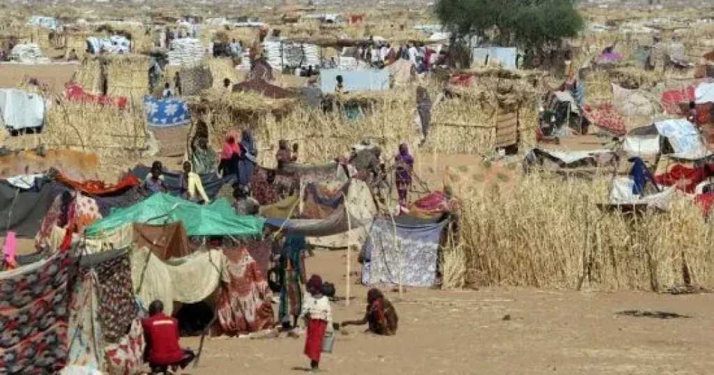 الدعم السريع تحتجز 32 شاحنة مساعدات أثناء اتجاهها لمناطق بشمال دارفور