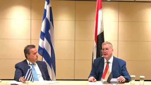 ”بدوي” يبحث مع نظيره اليوناني دفع الشراكة المصرية اليونانية في قطاع الغاز